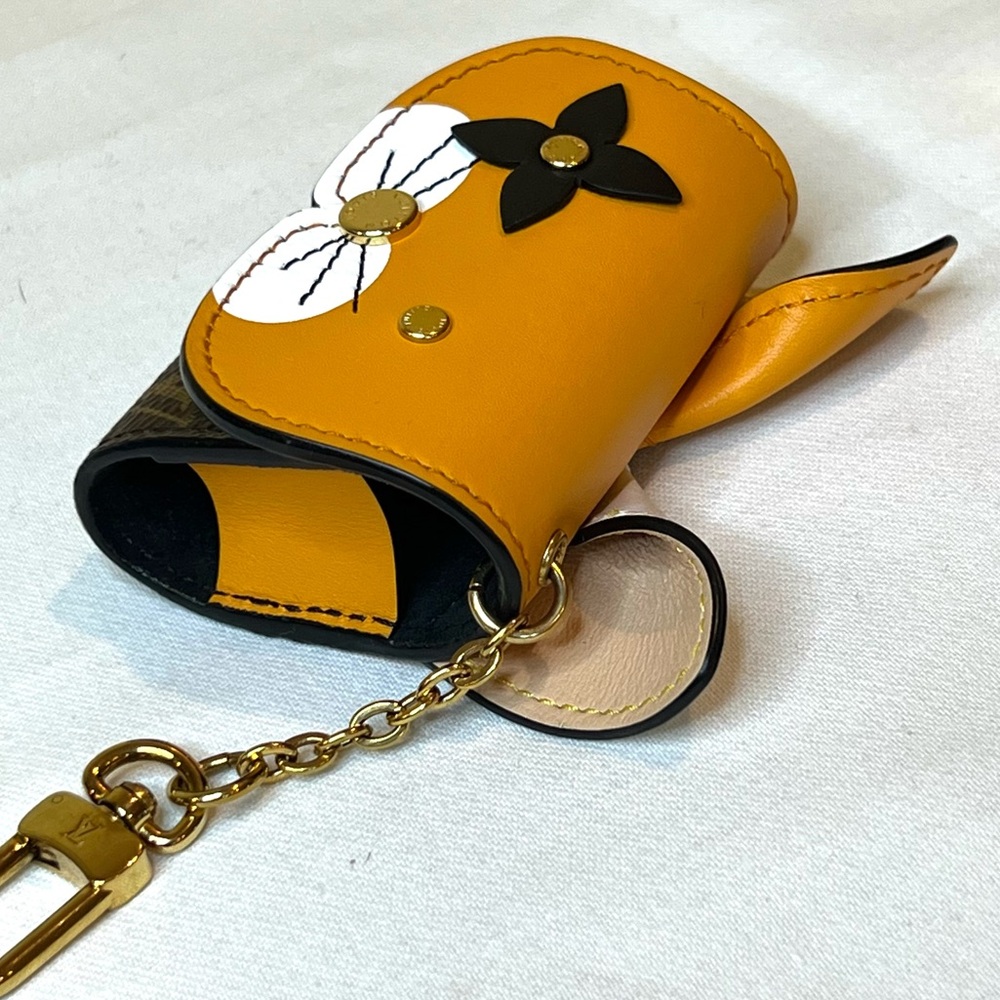 Louis Vuitton Monogram Orange and Black Cat EarPods Case - Picture 5 of 13